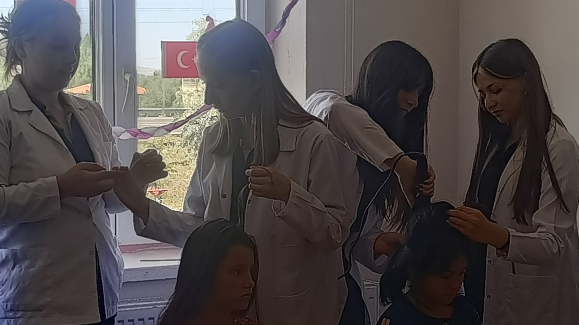 Gönüllü Makas Projesi Kapsamında Çocuklarımızın Saçları Yapıldı.